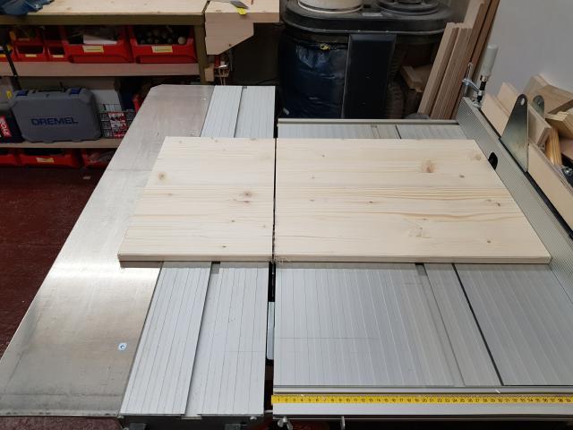 Holzzuschnitt Holzzuschnitt